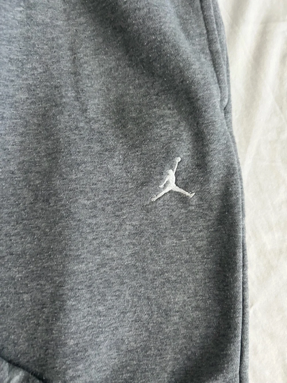 Jordan Gray Men's Fleece Joggers with White Jumpman